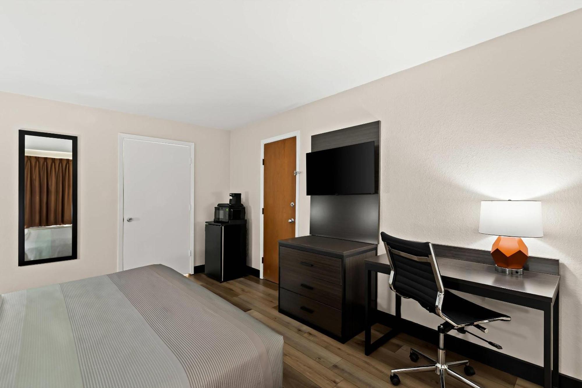 Quality Inn & Suites Dumas Екстер'єр фото